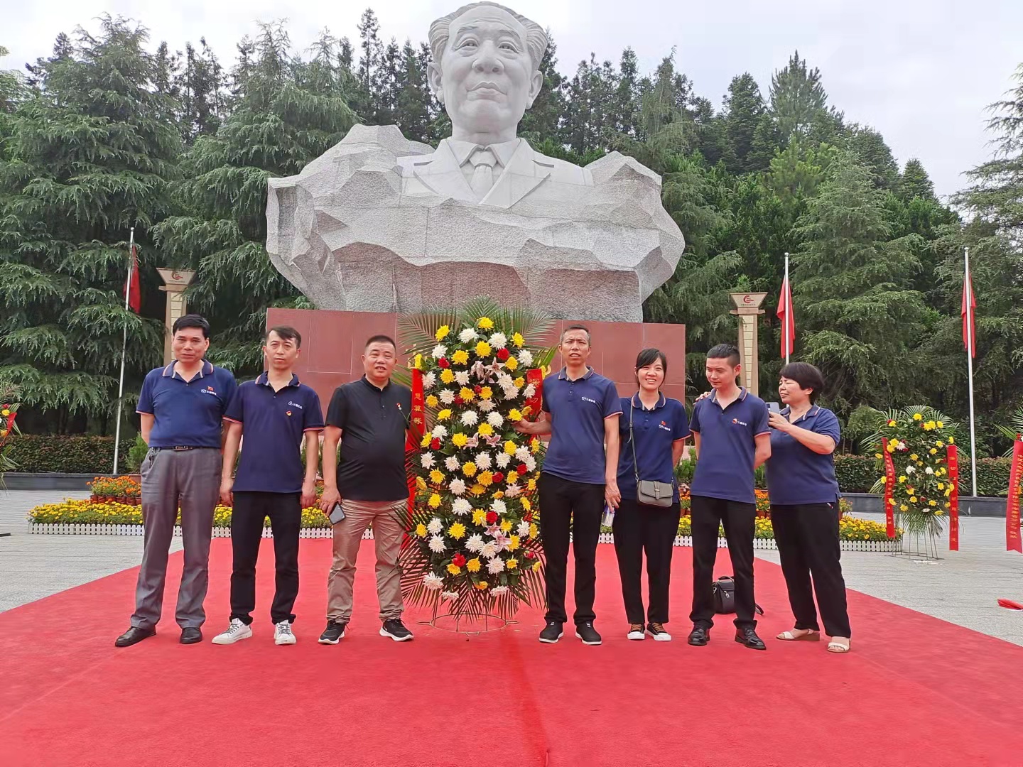 為慶祝中國共產黨成立100周年，公司組織前往湖南瀏陽胡耀邦故居參觀學習